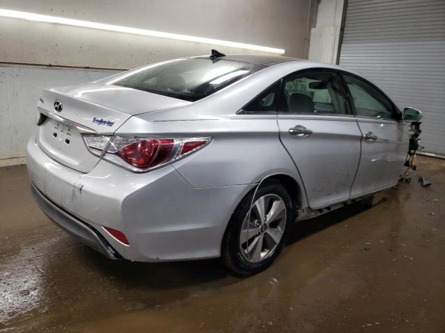 Obraz 3 z 2012 HYUNDAI SONATA HYBRID 2012 z VIN KMHEC4A40CA048078