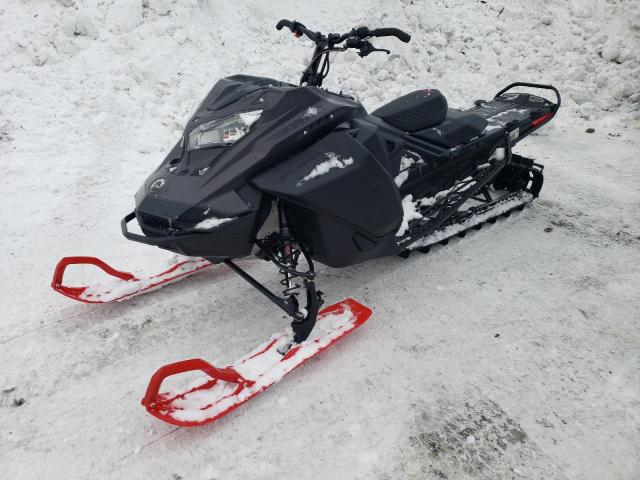 Obraz 2 z 2022 SKI SUMIT 2022 z VIN 2BPSTNNF0NV000045