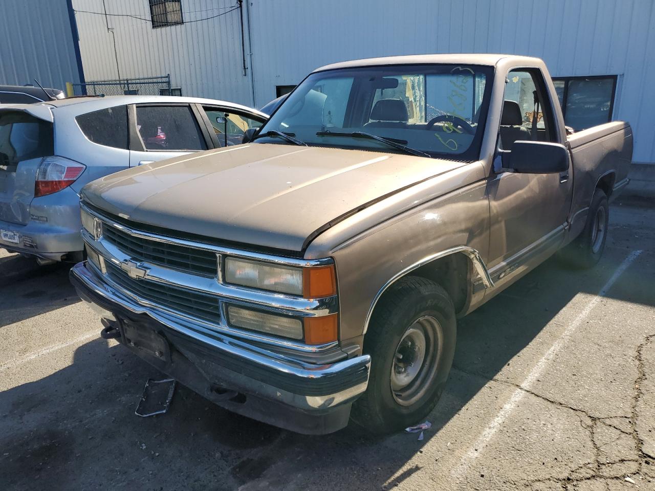 Image 1 of 1997 CHEVROLET GMT-400 C1500 1997 with VIN 1GCEC14W2VZ237142