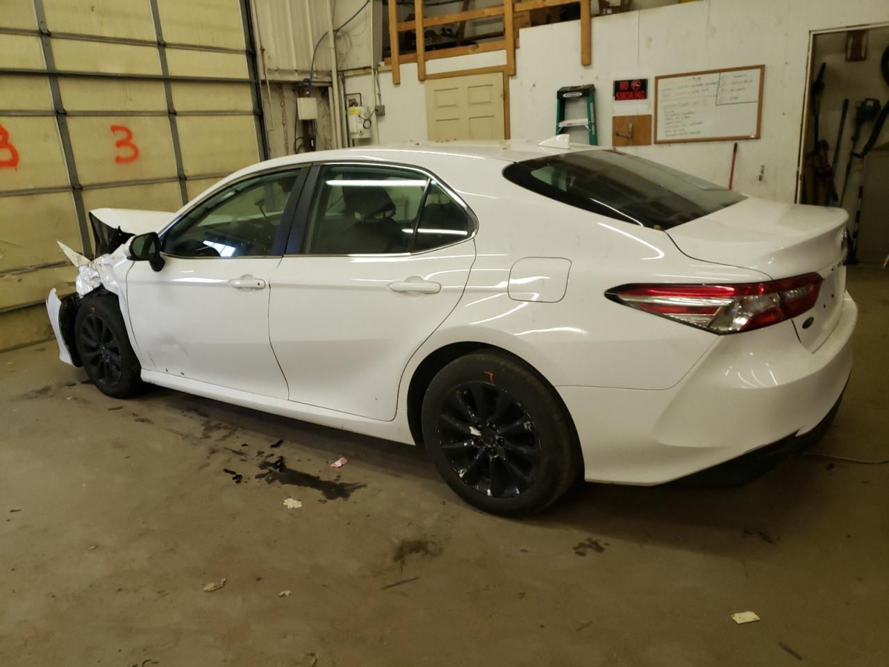 Изображение 2 2019 TOYOTA CAMRY L 2019 с VIN 4T1B11HK2KU775618