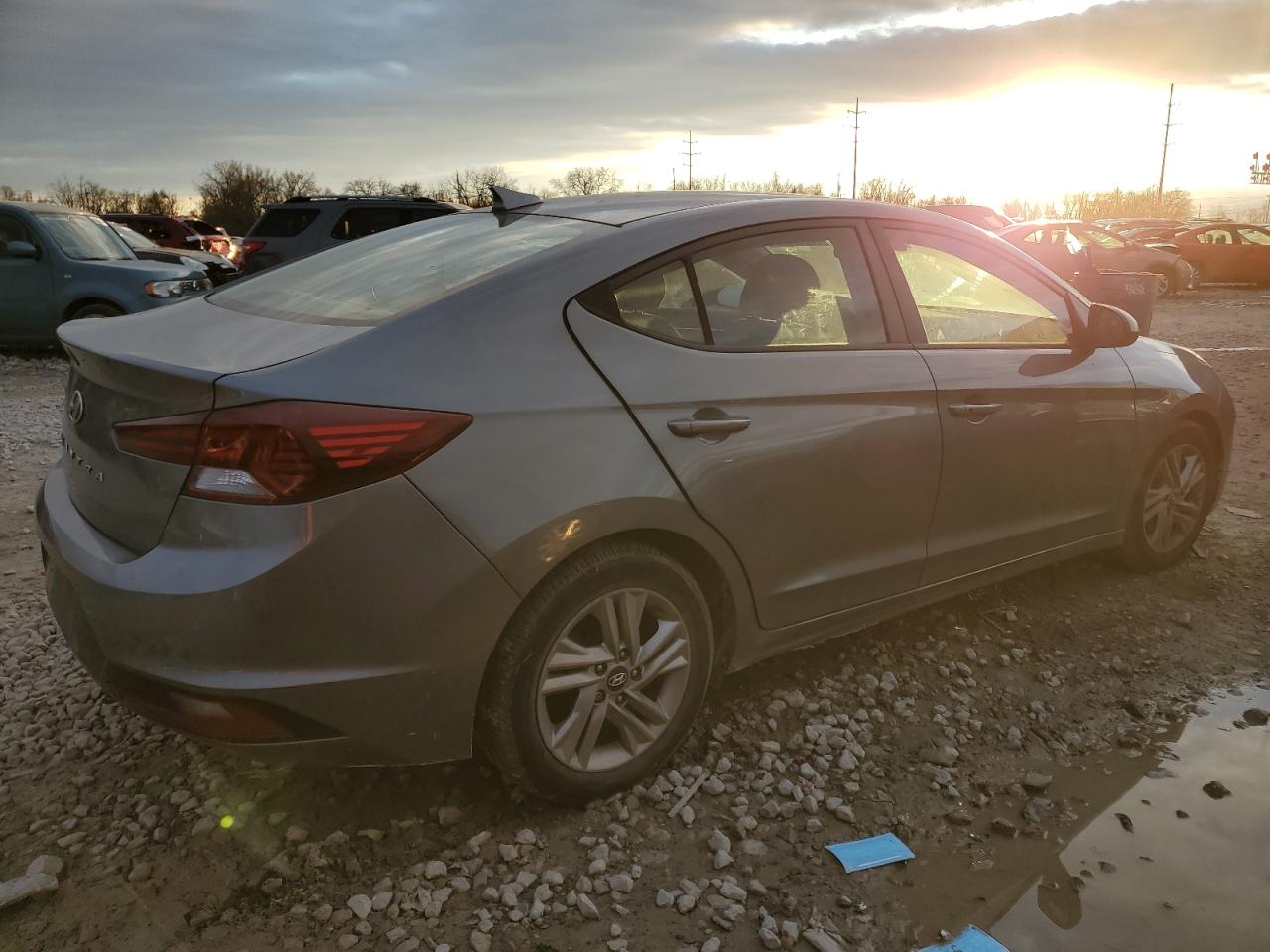 Image 3 of 2019 HYUNDAI ELANTRA SEL 2019 with VIN KMHD84LFXKU782204