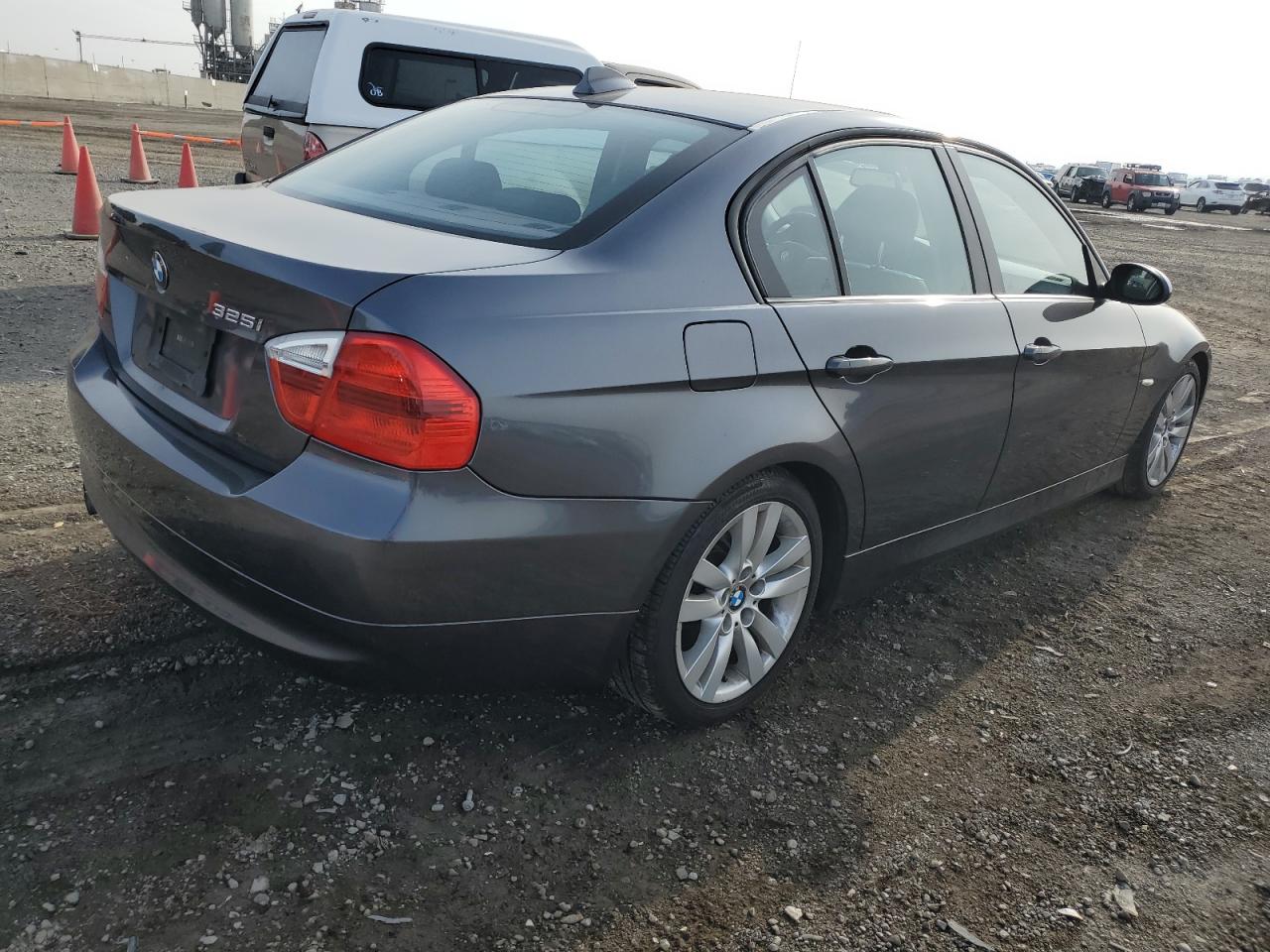 Изображение 3 2006 BMW 325 I AUTOMATIC 2006 с VIN WBAVB17506NK33277