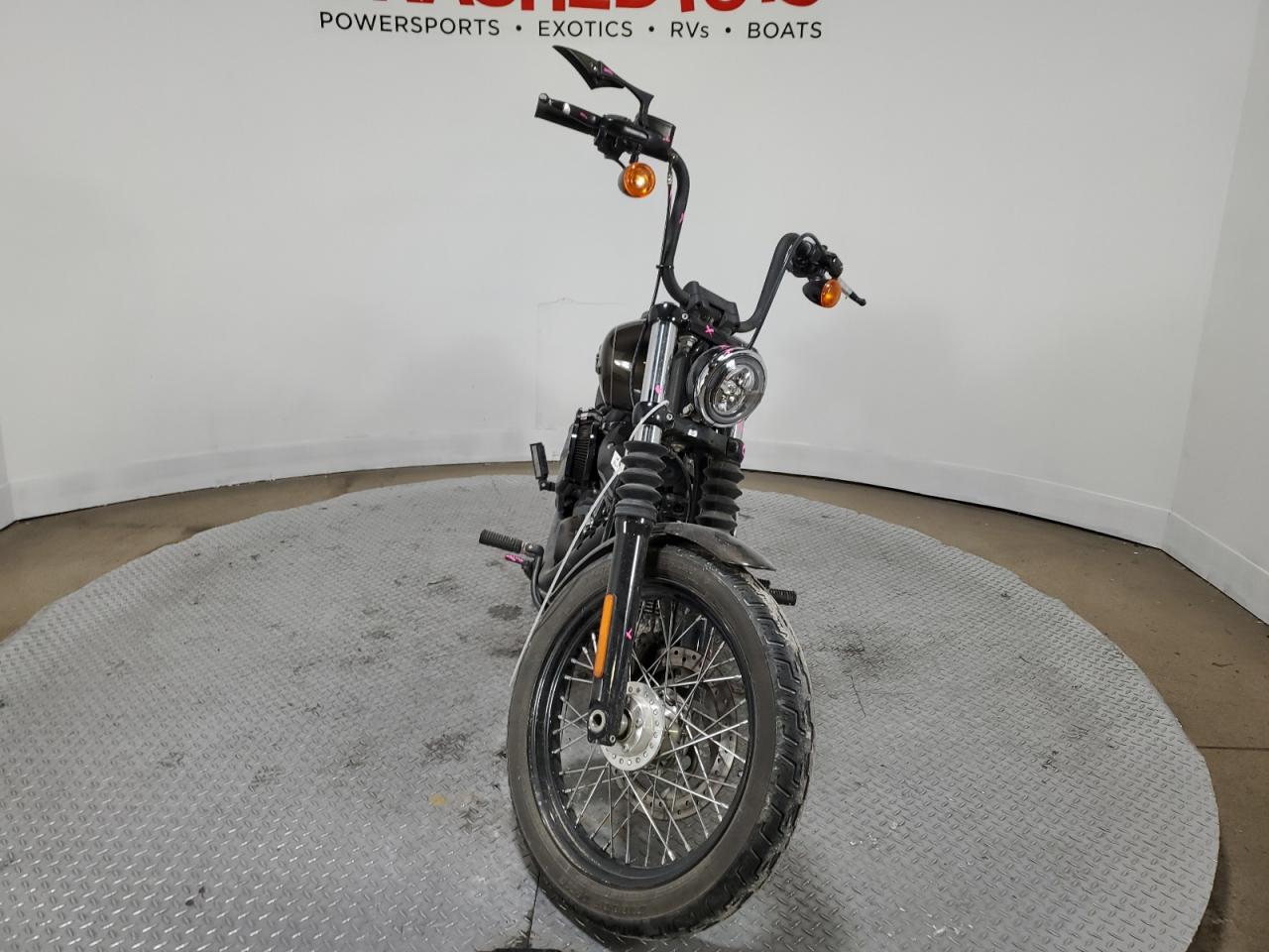 Image 2 of 2020 HARLEY-DAVIDSON FXBB  2020 with VIN 1HD1YJJ11LB029024