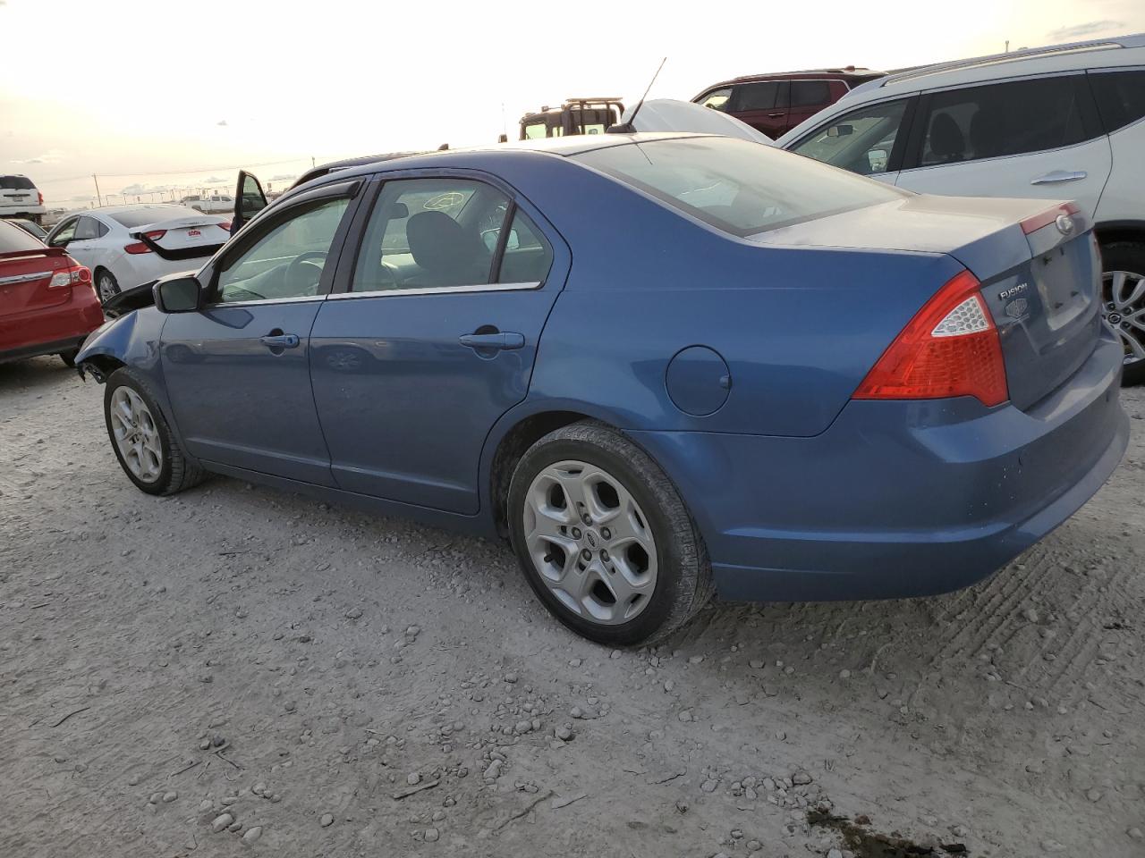 Obraz 2 z 2010 FORD FUSION SE 2010 z VIN 3FAHP0HAXAR400750