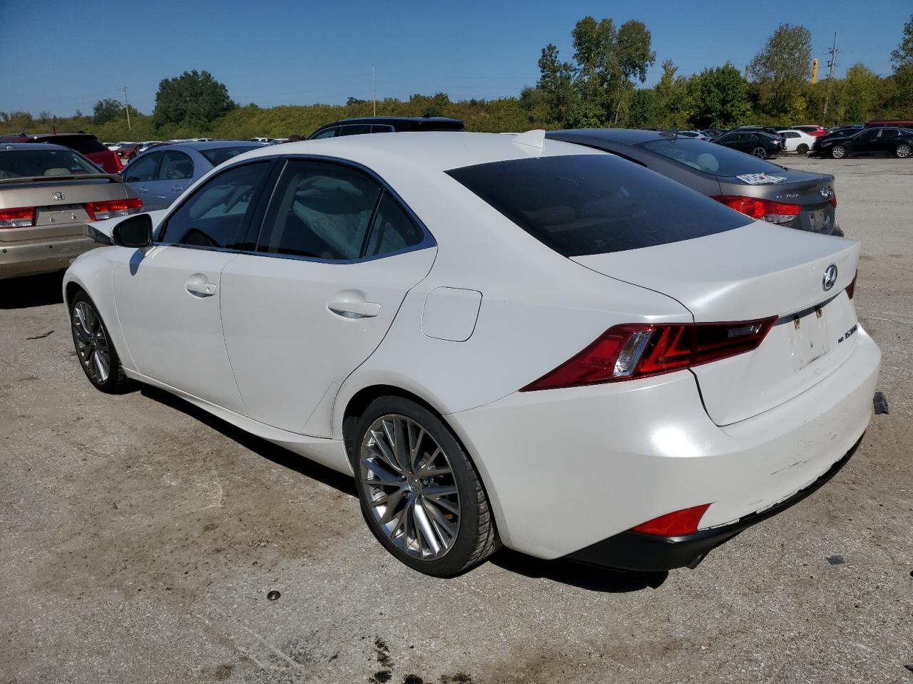 Изображение 2 2016 LEXUS IS 300 2016 с VIN JTHCM1D26G5008117