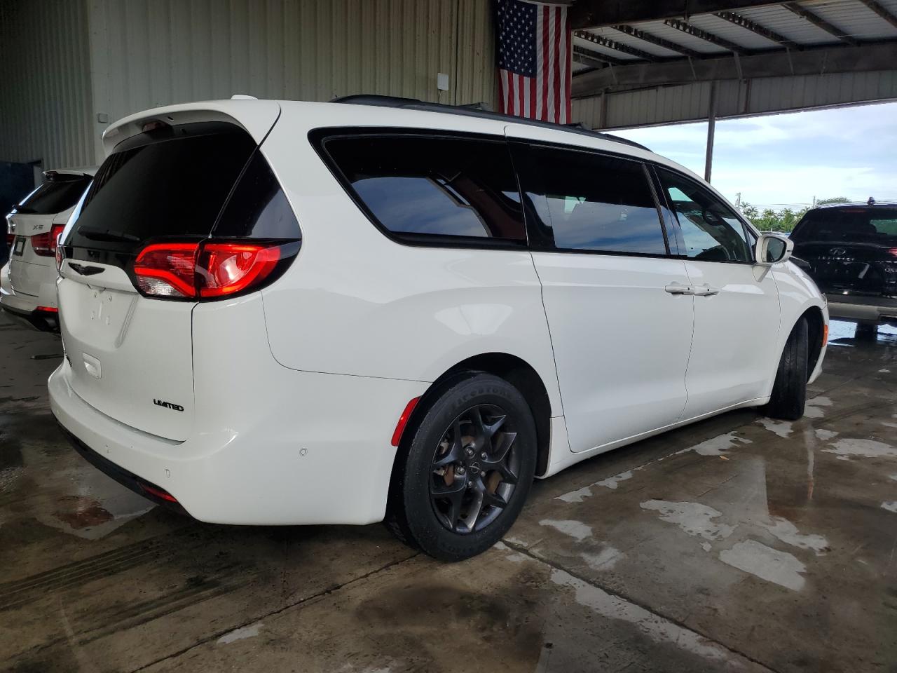 Obraz 3 z 2018 CHRYSLER PACIFICA LIMITED 2018 z VIN 2C4RC1GG0JR287192