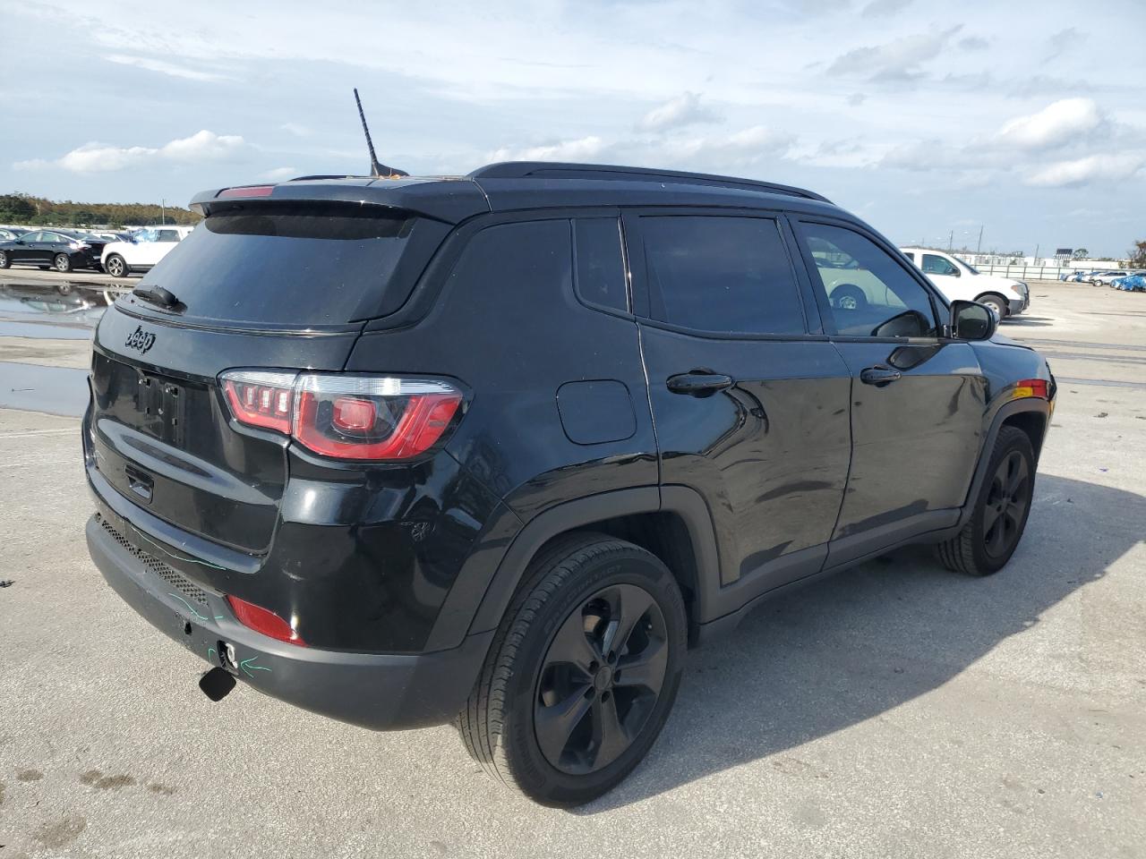 Изображение 3 2018 JEEP COMPASS LATITUDE 2018 с VIN 3C4NJCBB1JT501941