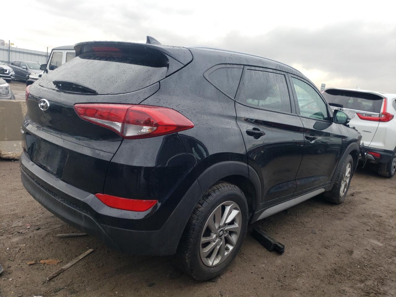 Image 3 of 2017 HYUNDAI TUCSON LIMITED 2017 with VIN KM8J33A41HU368458