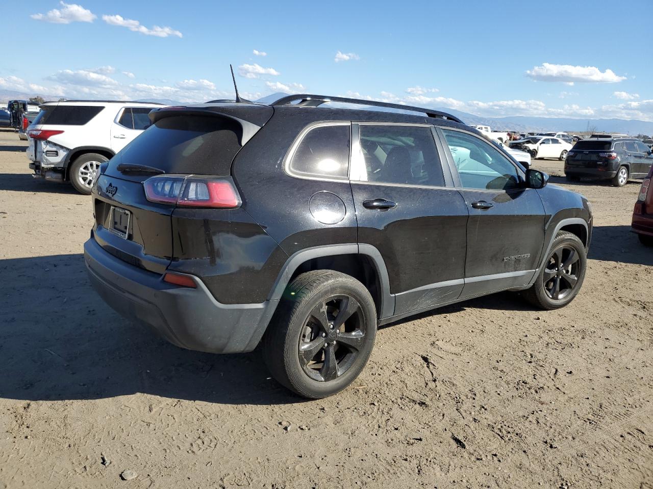 Image 3 of 2019 JEEP CHEROKEE LATITUDE PLUS 2019 with VIN 1C4PJMLBXKD371856