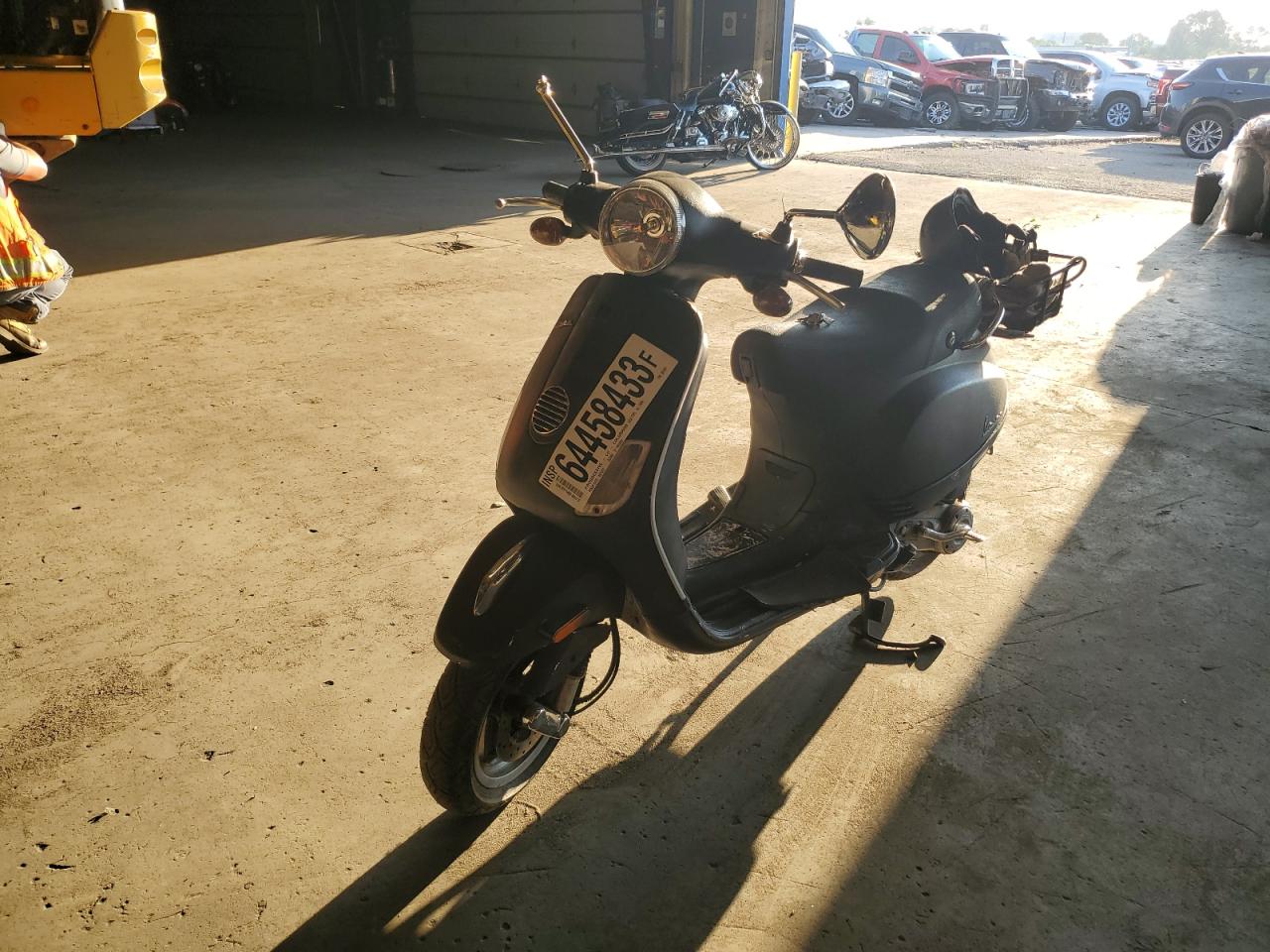 Image 2 of 2012 VESPA LX 50 2012 with VIN ZAPC386B8C5301097