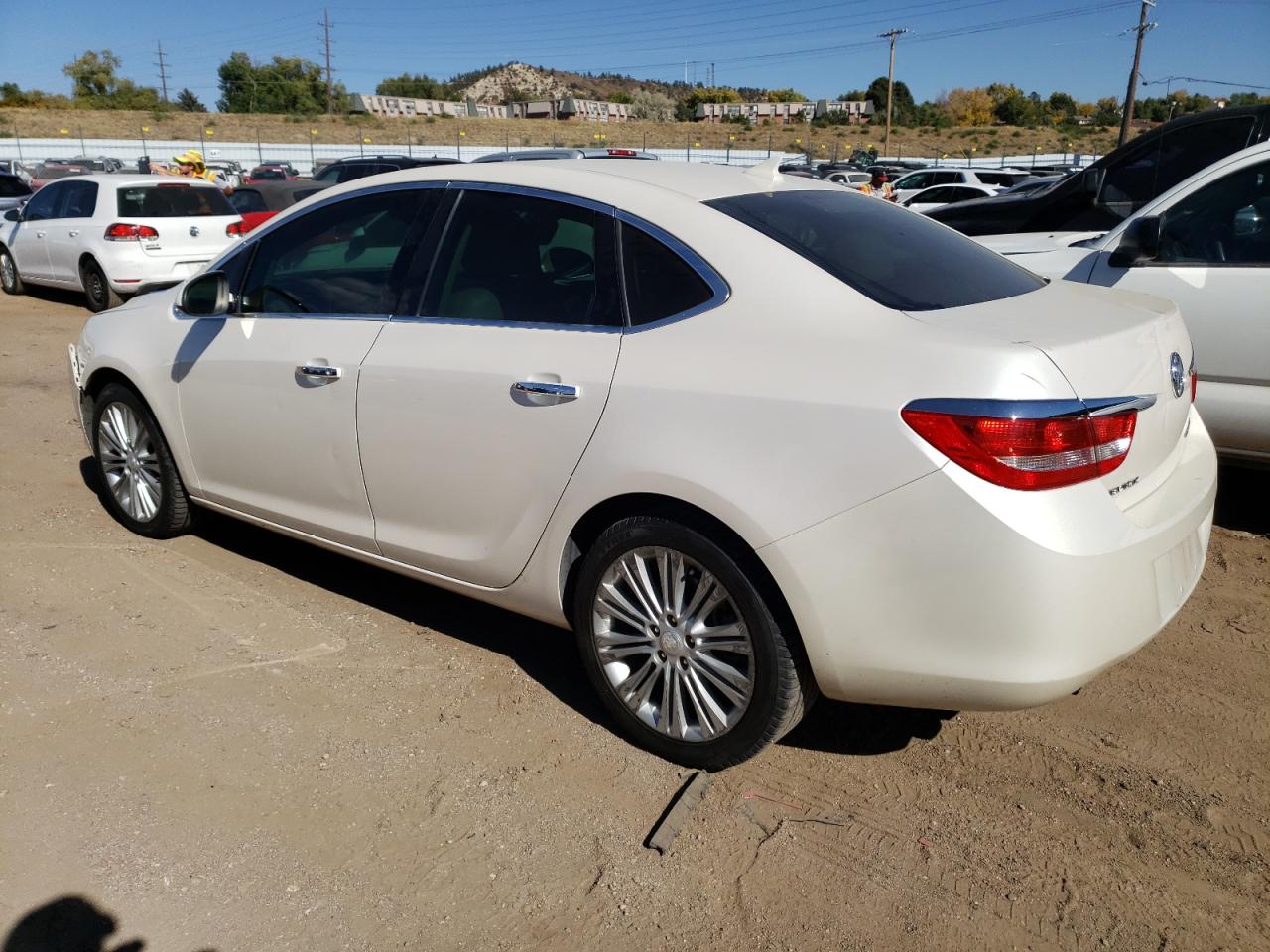 Изображение 2 2014 BUICK VERANO  2014 с VIN 1G4PP5SK0E4135030