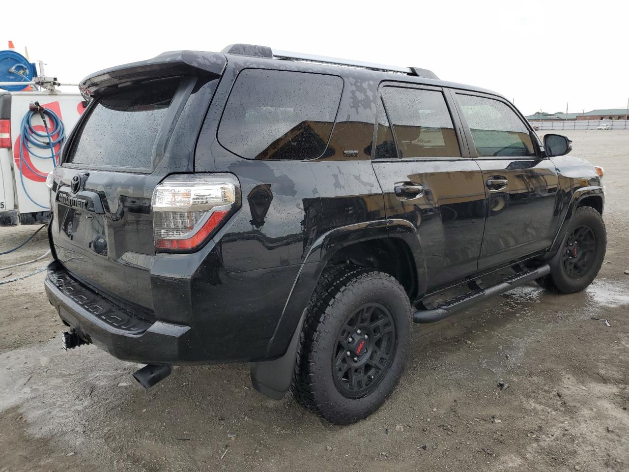 Image 3 of 2022 TOYOTA 4RUNNER SR5 2022 with VIN JTEFU5JR3N5276963