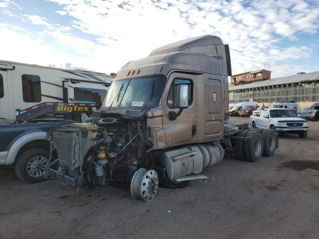 Obraz 2 z 2015 FREIGHTLINER CASCADIA 125  2015 z VIN 3AKJGLDV6FSGE8811