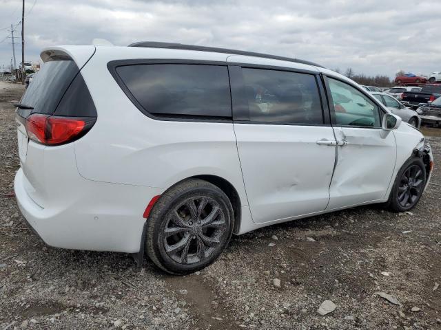 Image 3 of 2019 CHRYSLER PACIFICA TOURING L 2019 with VIN 2C4RC1BG6KR576649