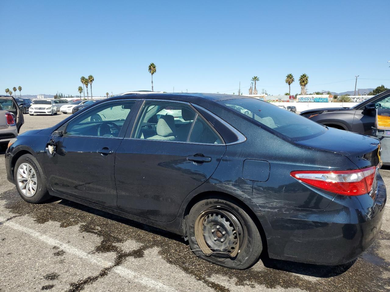 Изображение 2 2015 TOYOTA CAMRY LE 2015 с VIN 4T4BF1FK1FR509913