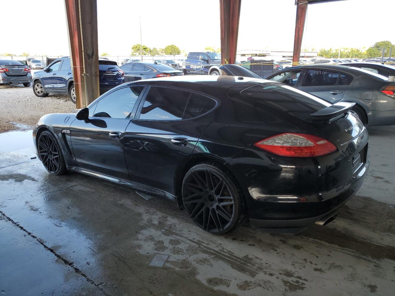 Image 2 of 2011 PORSCHE PANAMERA 2 2011 with VIN WP0AA2A74BL019936