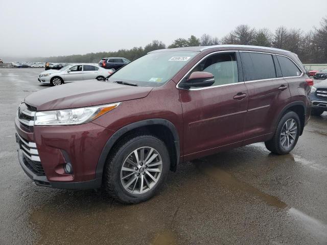 Image 1 of 2018 TOYOTA HIGHLANDER SE 2018 with VIN 5TDJZRFH5JS856632