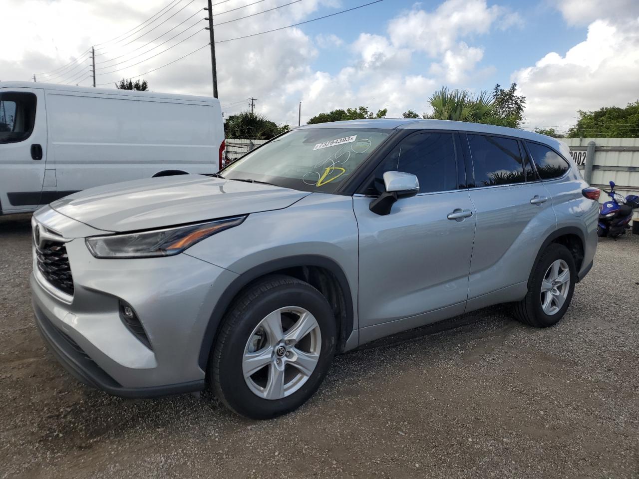 Image 1 of 2021 TOYOTA HIGHLANDER L 2021 with VIN 5TDZZRAH7MS530250