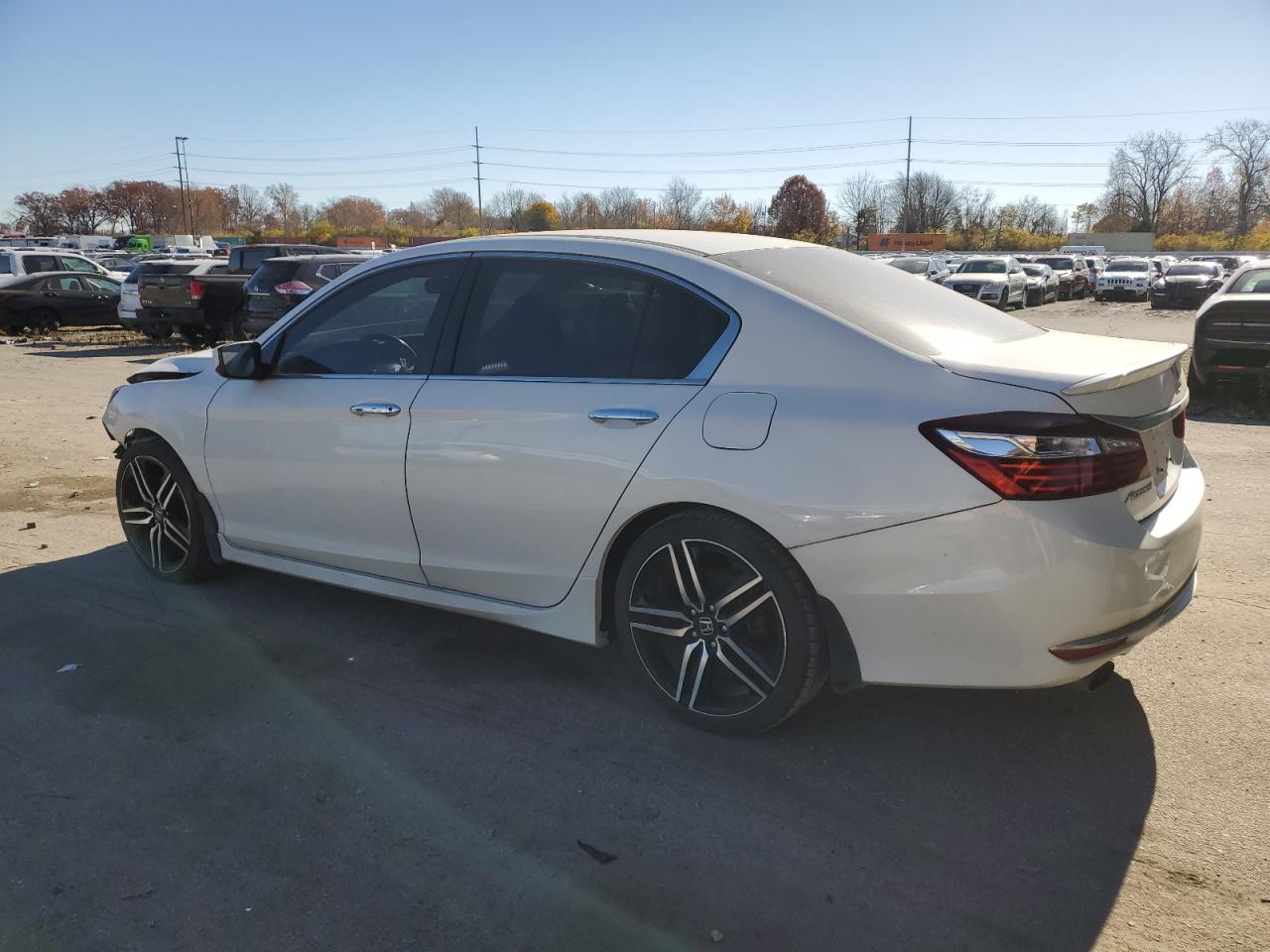 Obraz 2 z 2017 HONDA ACCORD SPORT SPECIAL EDITION 2017 z VIN 1HGCR2F19HA032595