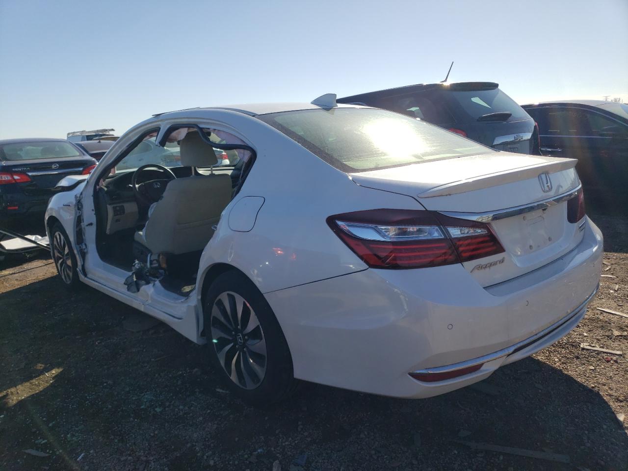 Изображение 2 2017 HONDA ACCORD TOURING HYBRID 2017 с VIN JHMCR6F79HC007905