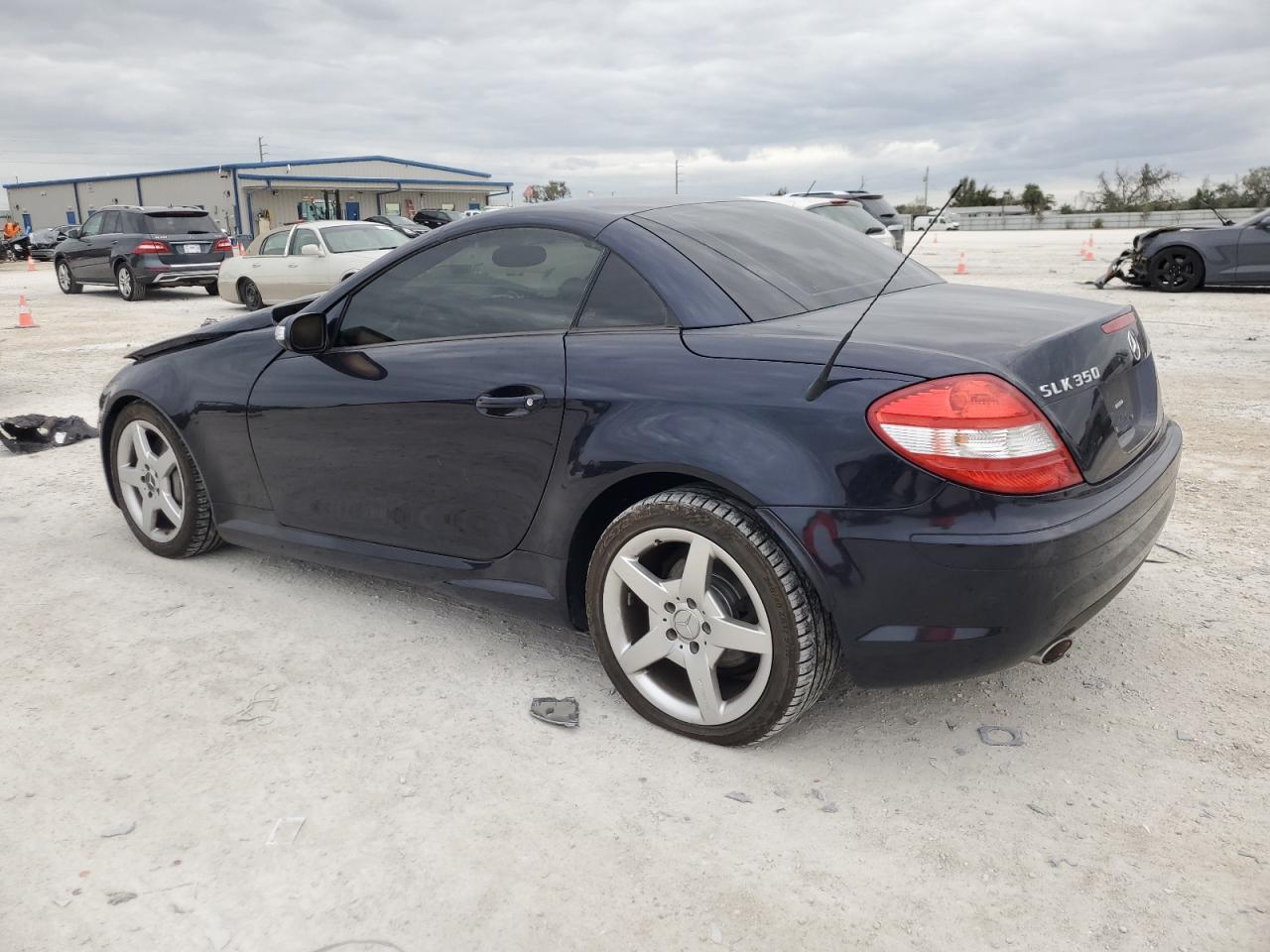 Image 2 of 2005 MERCEDES-BENZ SLK 350 2005 with VIN WDBWK56F65F079268