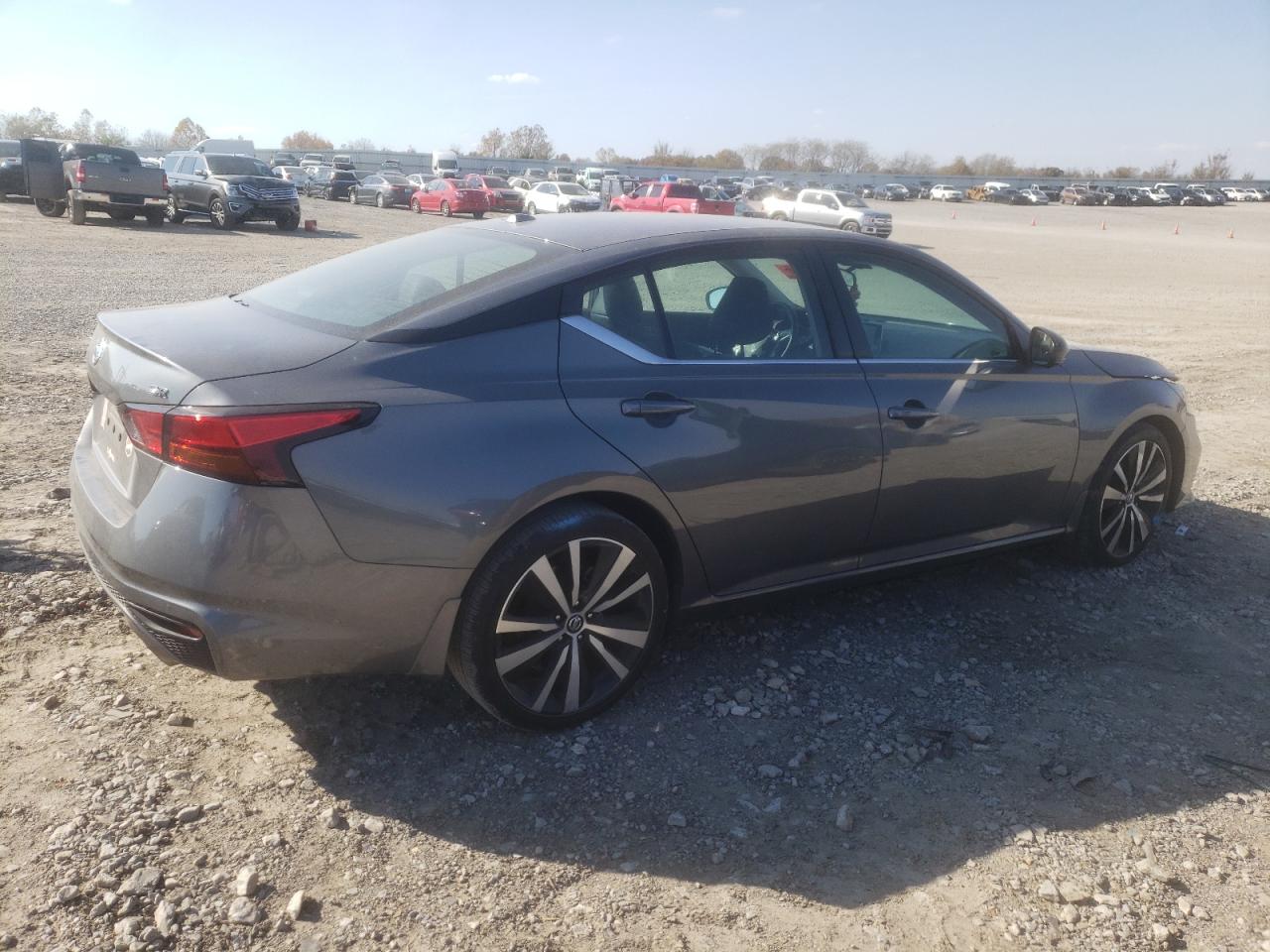 Image 3 of 2020 NISSAN ALTIMA SR 2020 with VIN 1N4BL4CV7LC119932