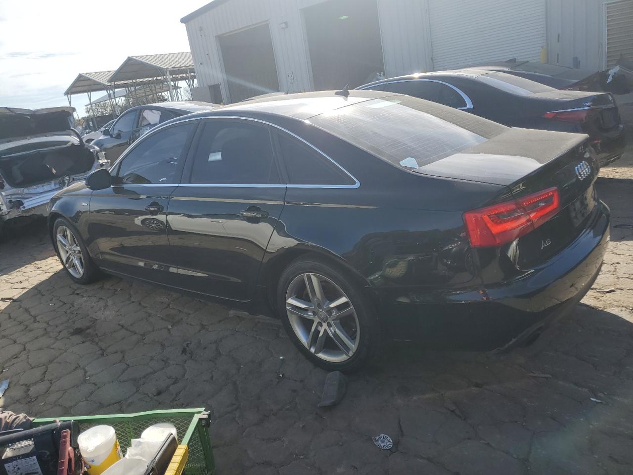 Image 2 of Audi A6 Premium Plus 2012 with VIN WAUGGAFC2CN166641