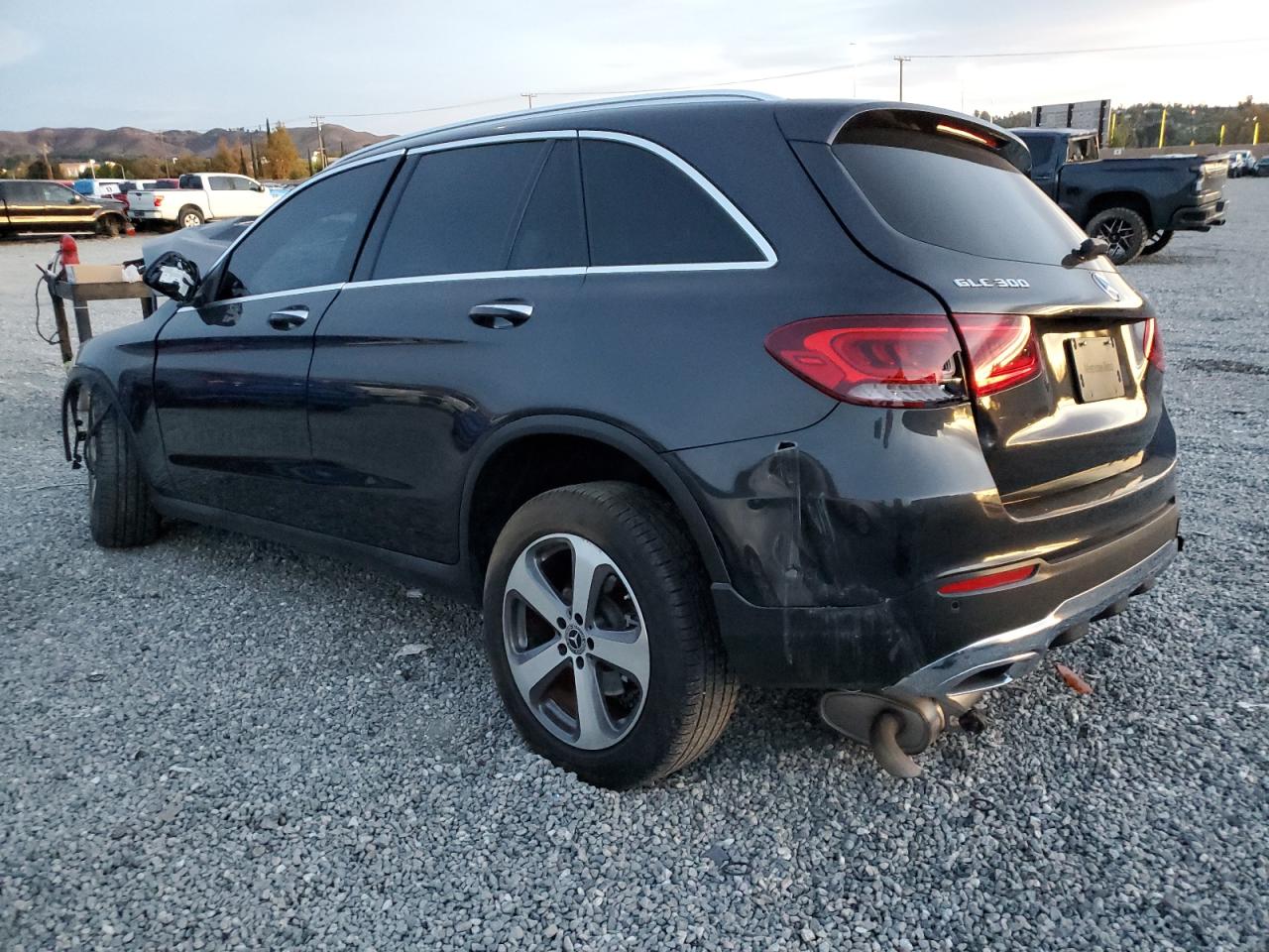 Obraz 2 z 2020 MERCEDES-BENZ GLC 300 4MATIC 2020 z VIN W1N0G8EB5LF856800