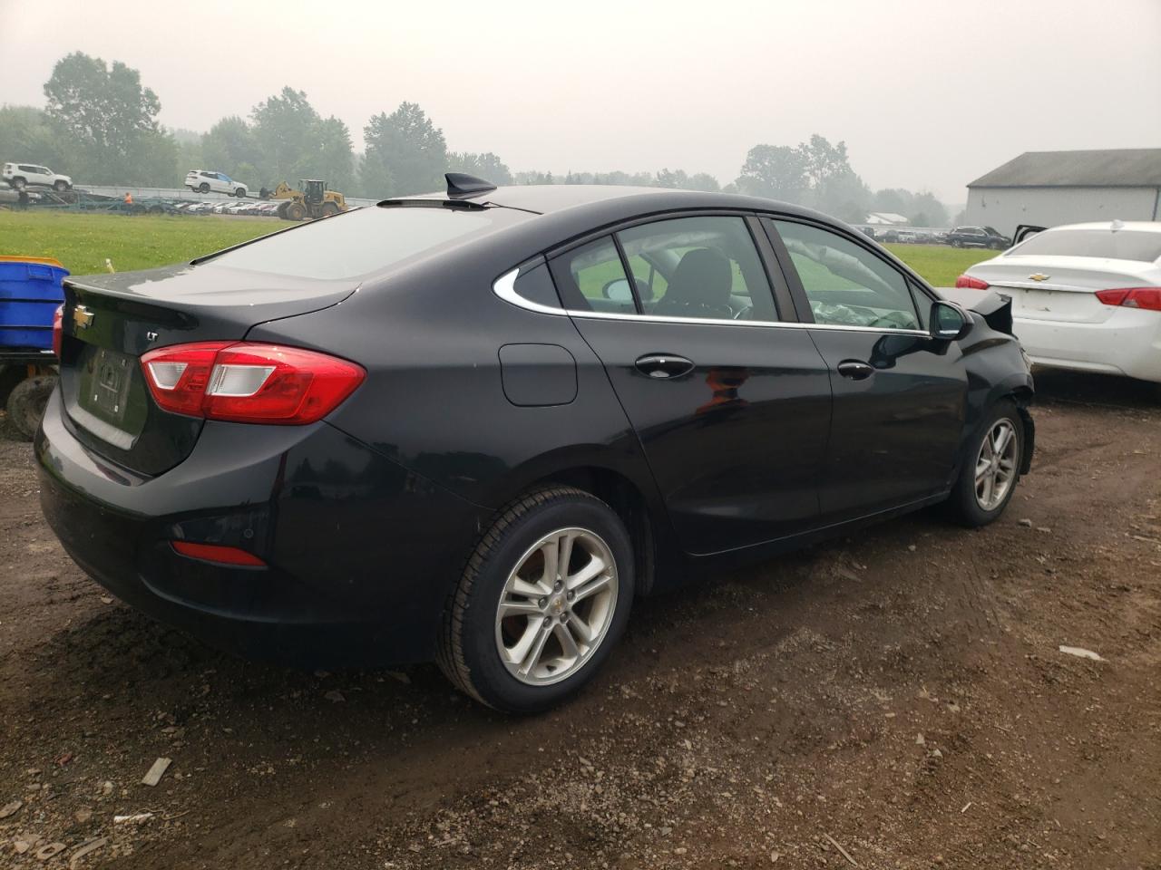 Image 3 of 2017 CHEVROLET CRUZE LT 2017 with VIN 1G1BE5SM0H7205885