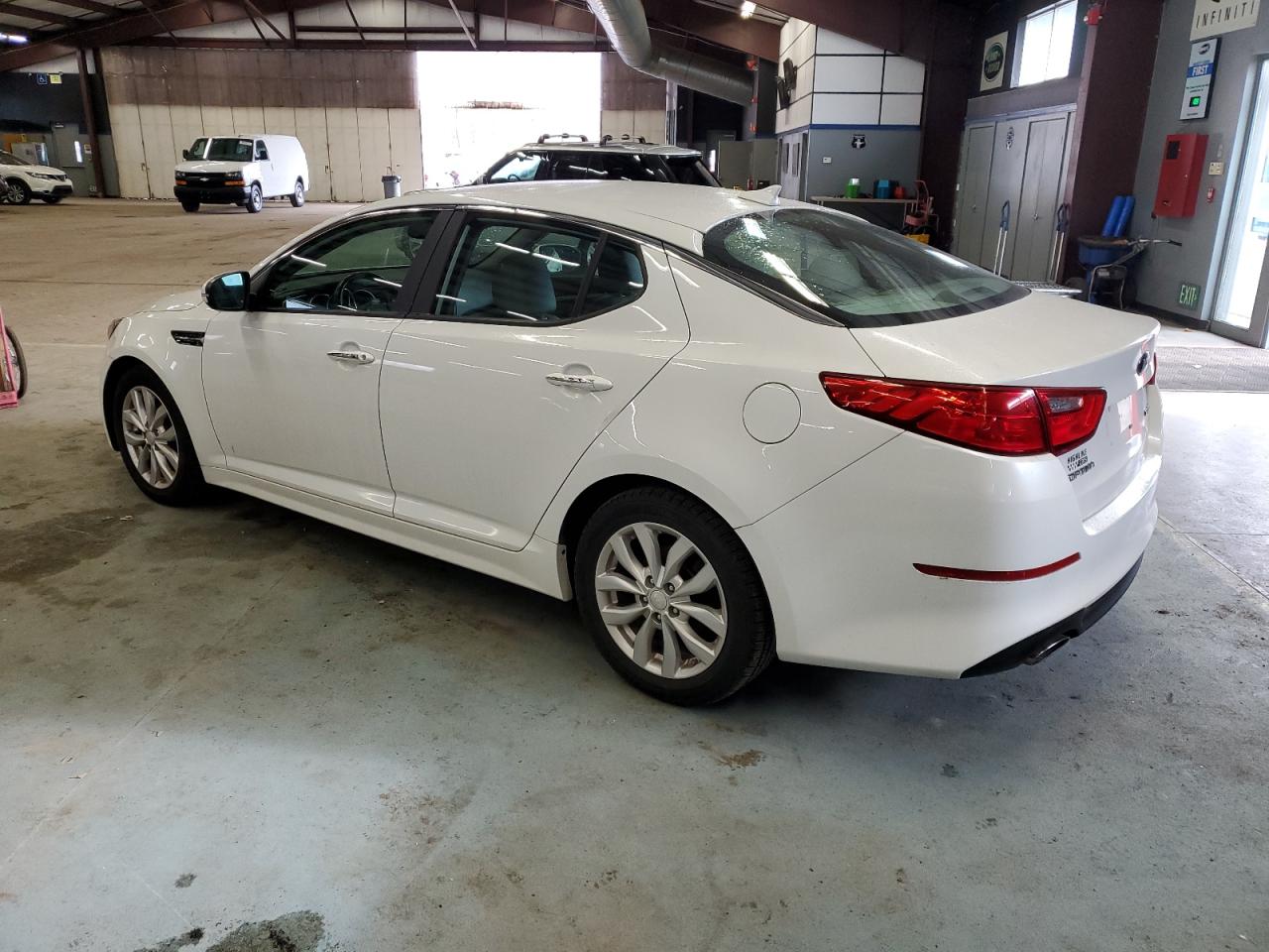 Image 2 of 2014 KIA OPTIMA EX 2014 with VIN 5XXGN4A73EG296608