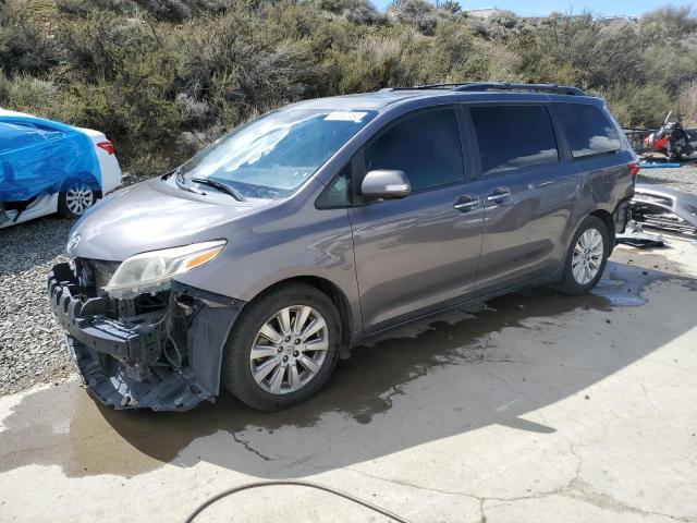 2016 TOYOTA SIENNA XLE 2016 image