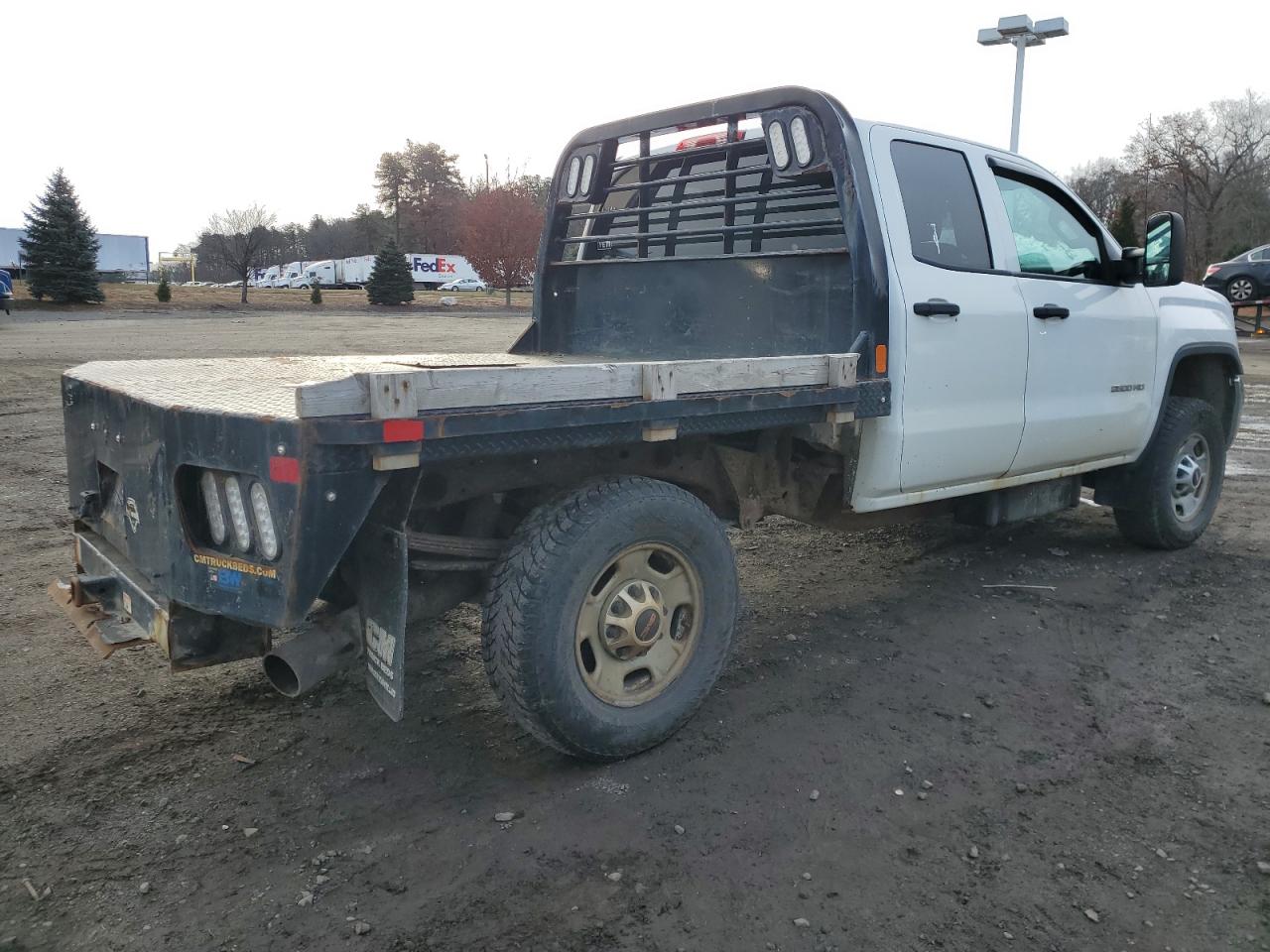 Image 3 of 2015 GMC SIERRA K2500 HEAVY DUTY 2015 with VIN 1GT22XE88FZ132695