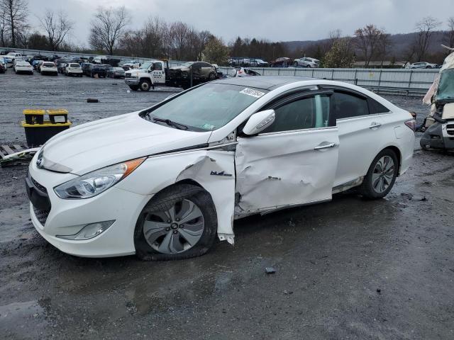 Image 1 of 2015 HYUNDAI SONATA HYBRID 2015 with VIN KMHEC4A49FA122442