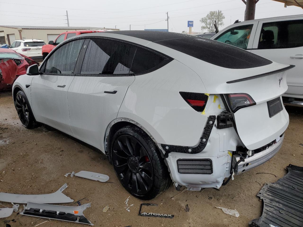 Изображение 2 2022 TESLA MODEL Y  2022 с VIN 7SAYGDEF3NF390137