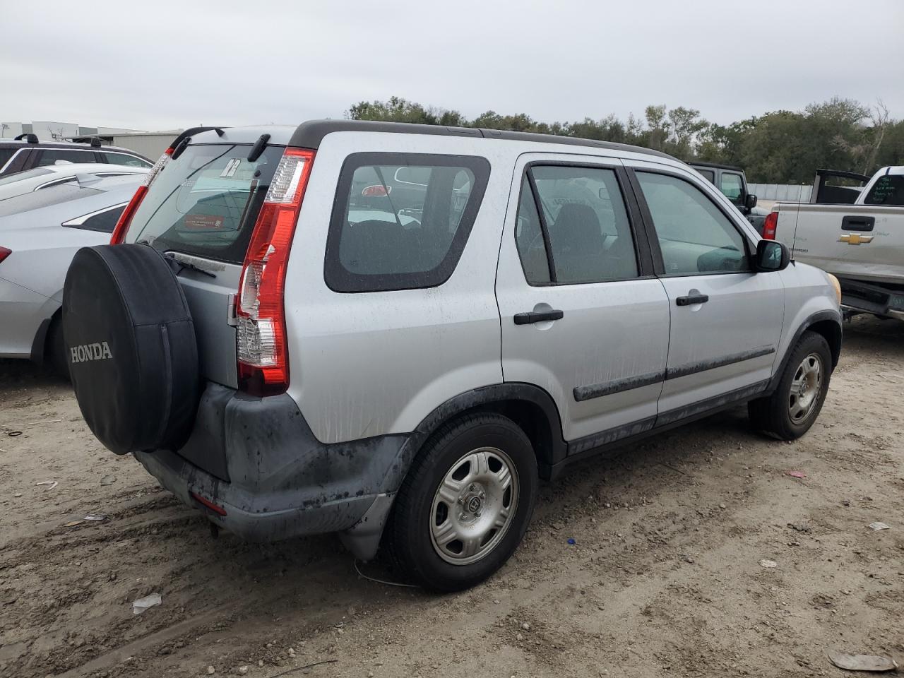 Image 3 of 2005 HONDA CR-V LX 2005 with VIN SHSRD68575U302319