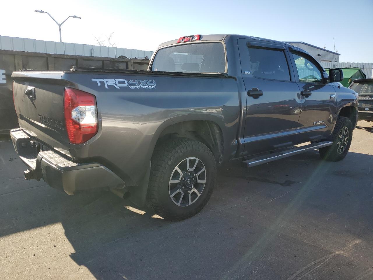 Изображение 3 2018 TOYOTA TUNDRA CREWMAX SR5 2018 с VIN 5TFDY5F14JX704346