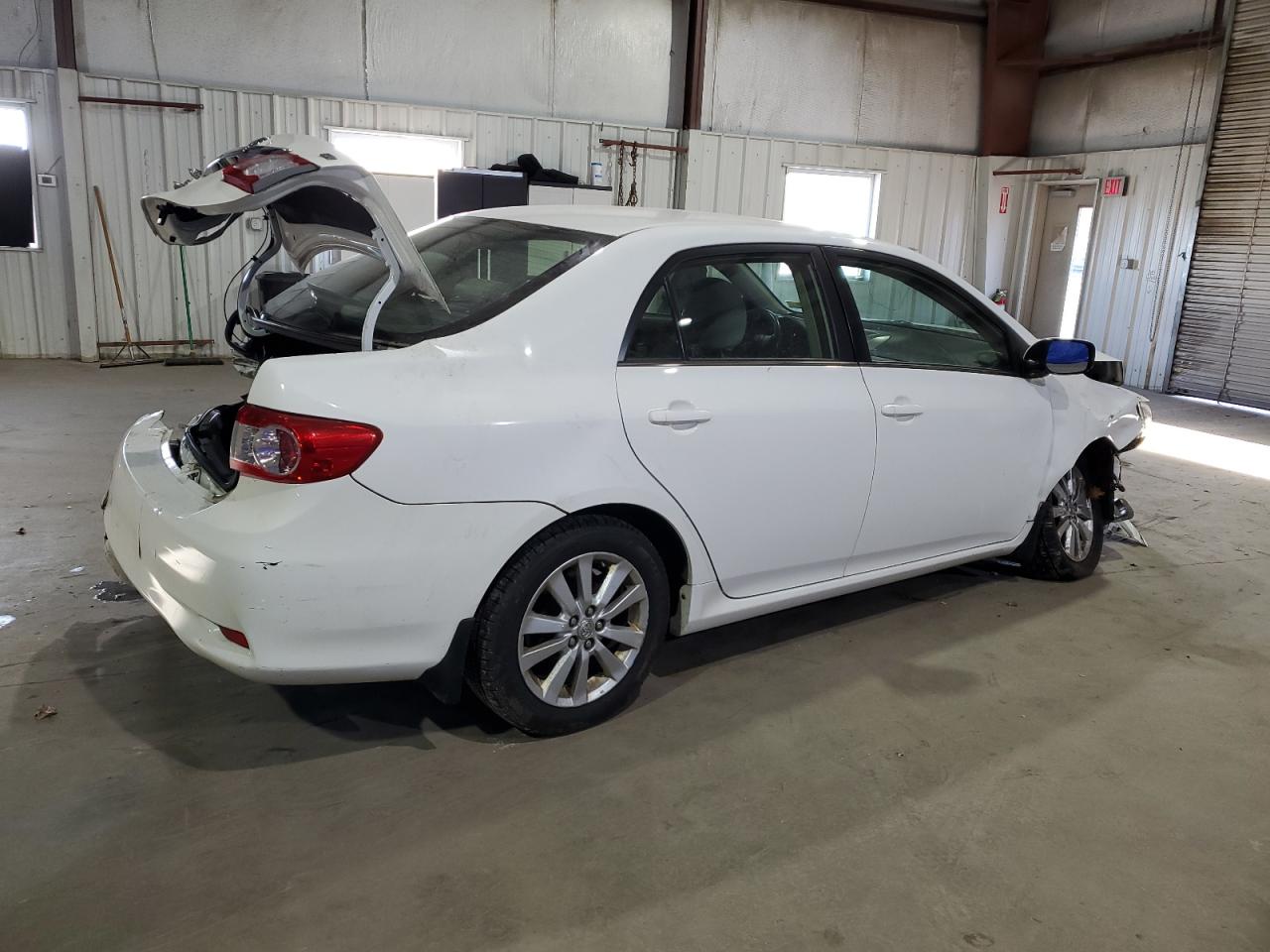 Image 3 of 2013 TOYOTA COROLLA BASE 2013 with VIN JTDBU4EE7DJ115316