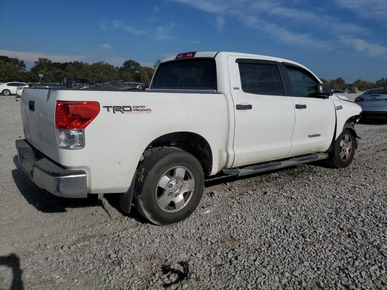 Obraz 3 z 2011 TOYOTA TUNDRA CREWMAX SR5 2011 z VIN 5TFEY5F19BX115055