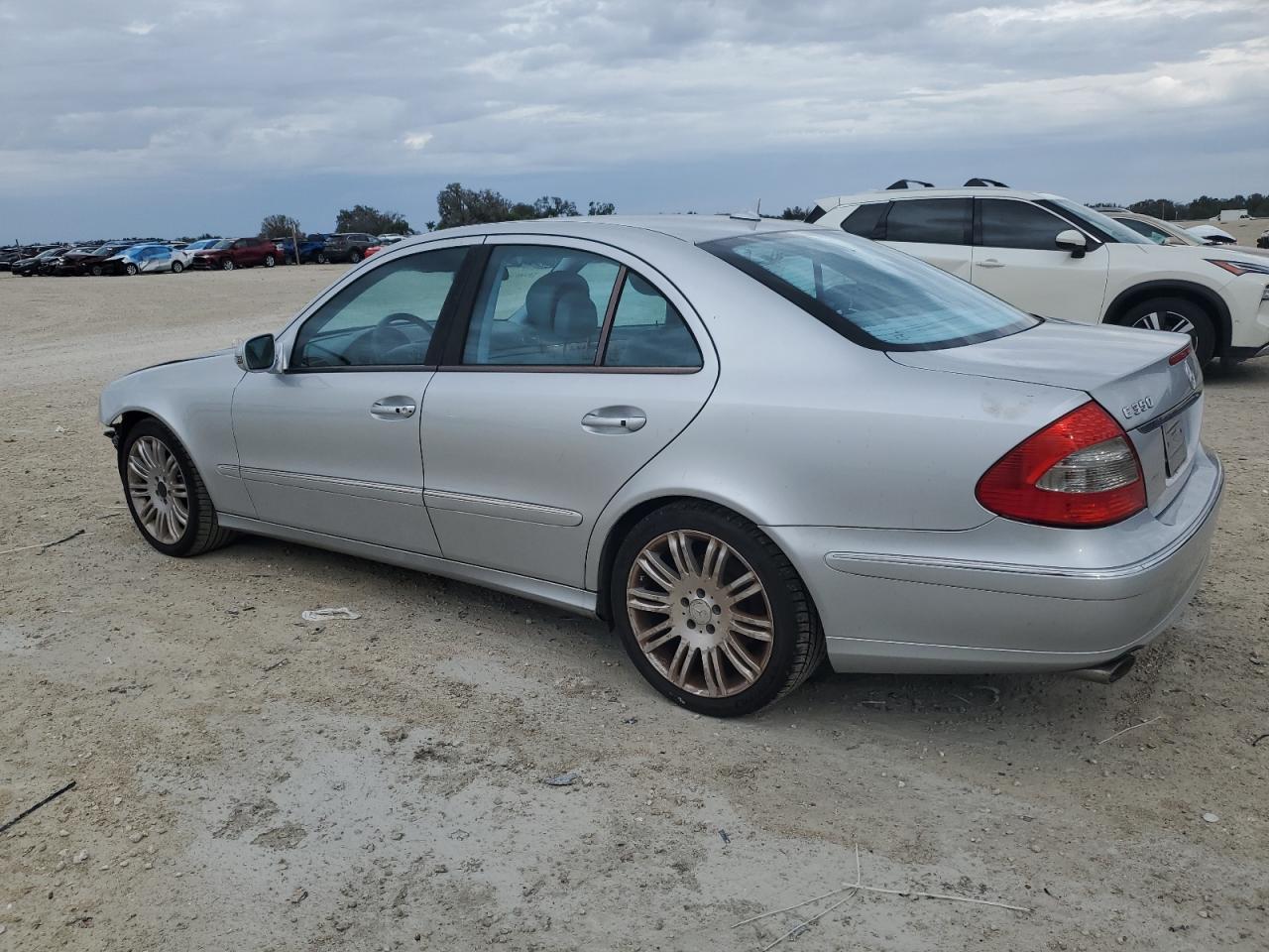 Image 2 of 2008 MERCEDES-BENZ E 350 2008 with VIN WDBUF56X18B204628