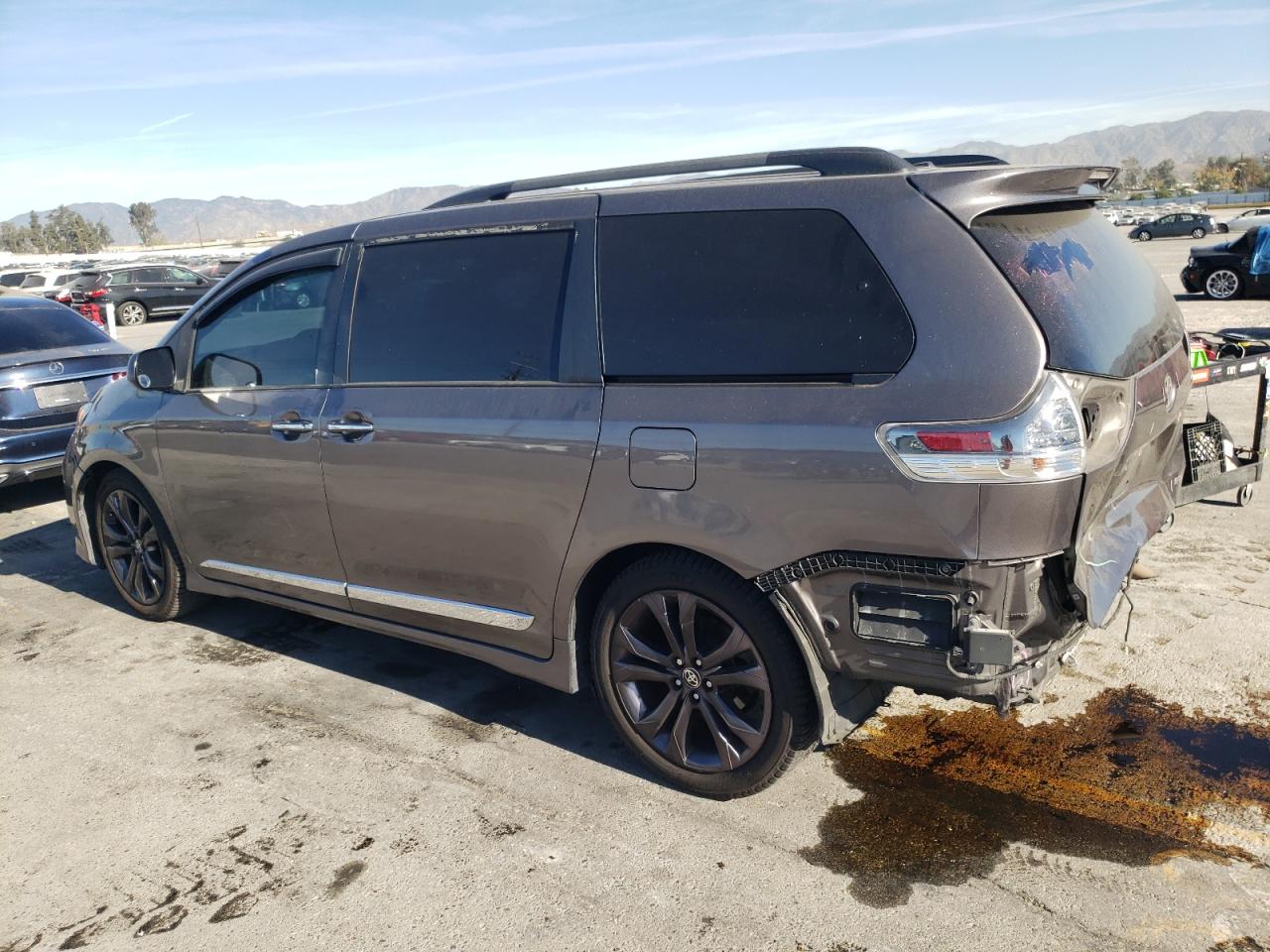 Изображение 2 2015 TOYOTA SIENNA SPORT 2015 с VIN 5TDXK3DC7FS602611