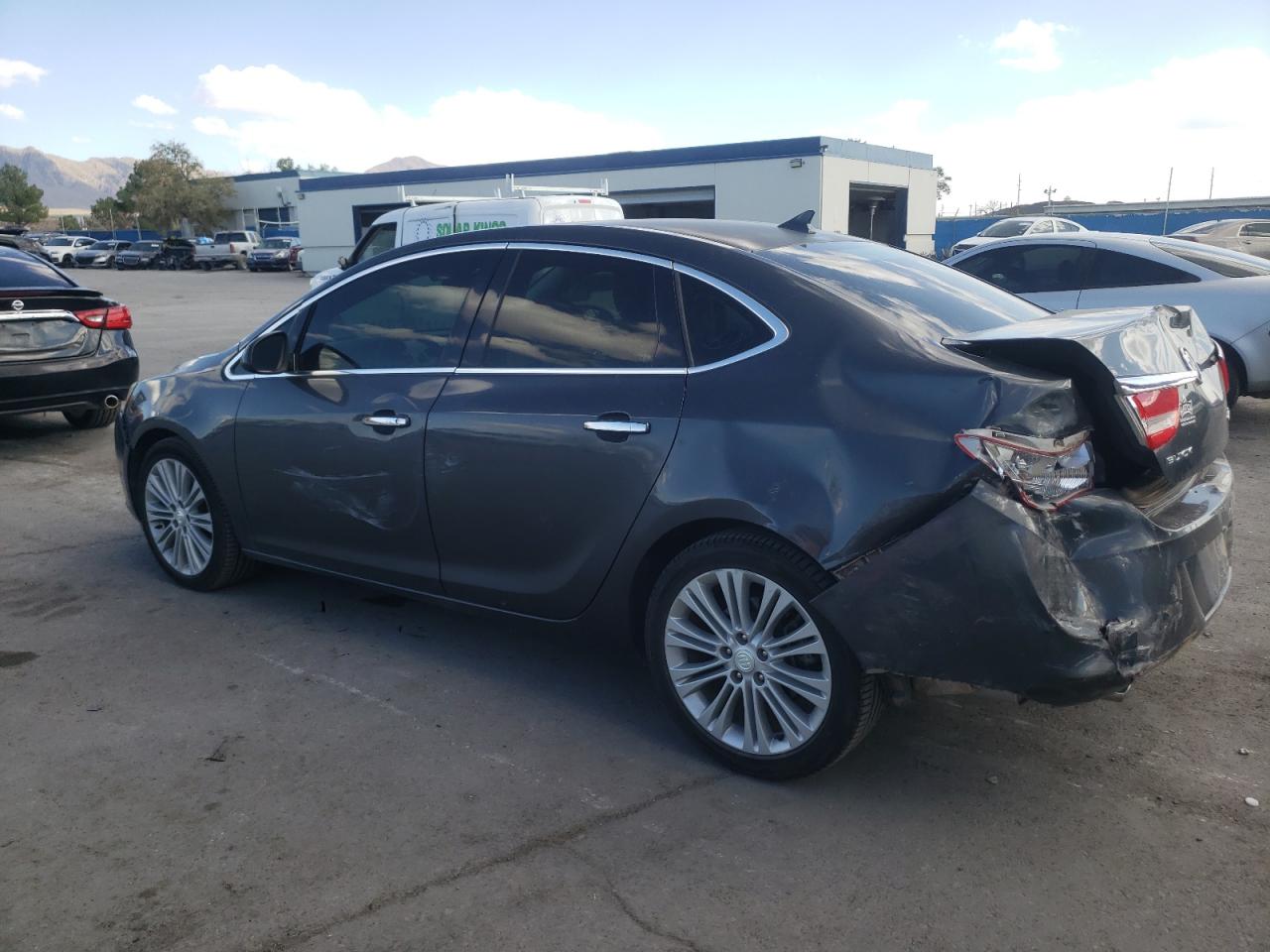 Изображение 2 2013 BUICK VERANO  2013 с VIN 1G4PP5SK7D4229811
