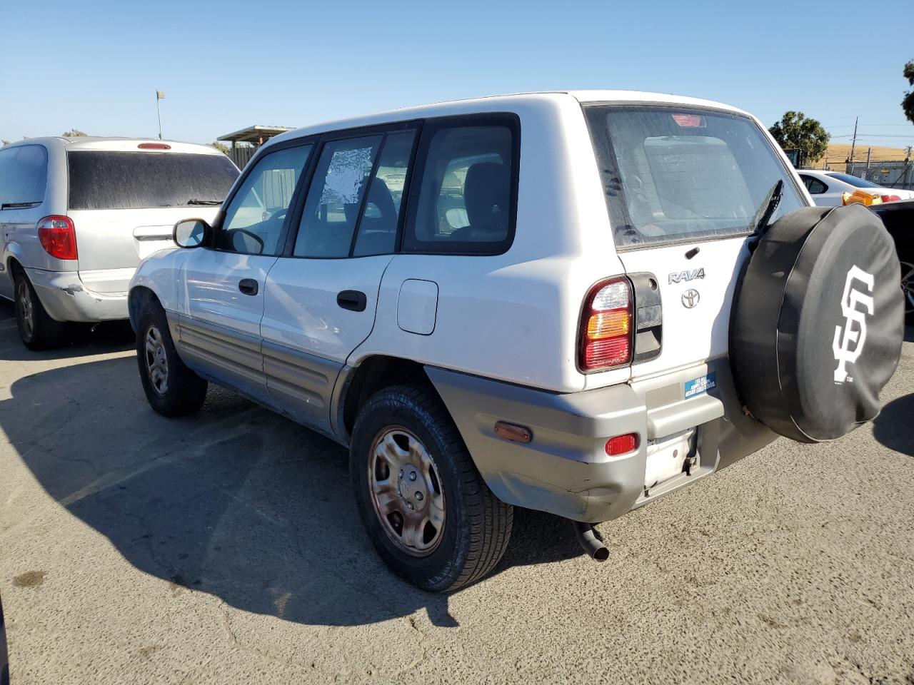 Image 2 of 2000 TOYOTA RAV4  2000 with VIN JT3GP10V7Y0046582