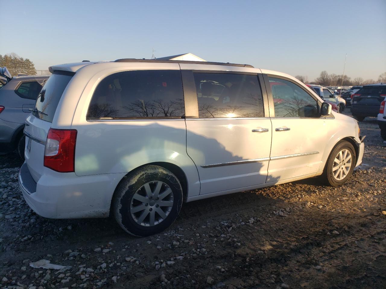 Obraz 3 z 2015 CHRYSLER TOWN & COUNTRY TOURING 2015 z VIN 2C4RC1BG7FR620440