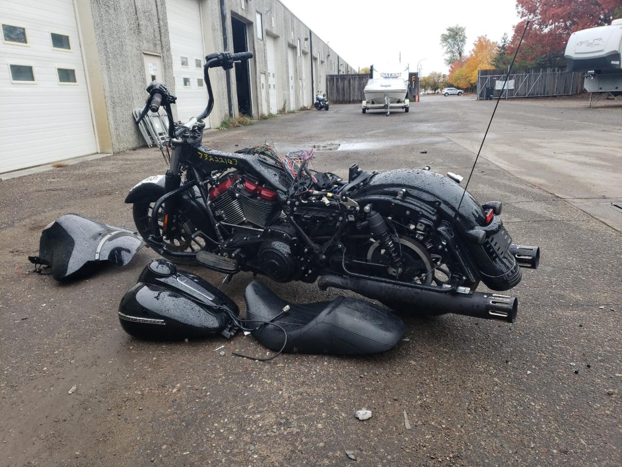 Obraz 3 z 2019 HARLEY-DAVIDSON FLHXS  2019 z VIN 1HD1KRP19KB612446