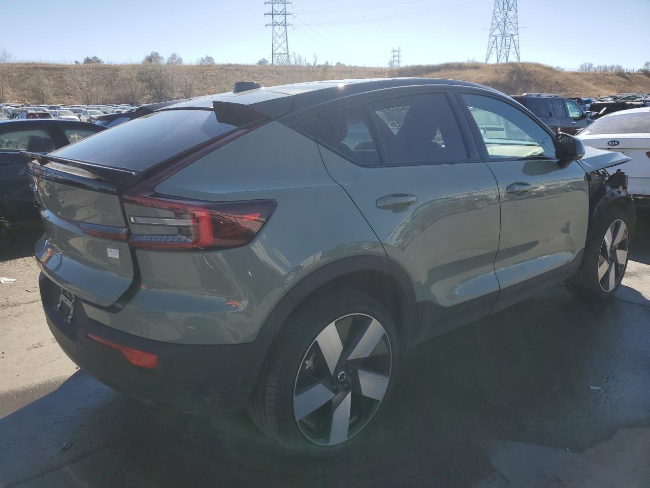 Image 3 of 2022 VOLVO C40 P8 RECHARGE ULTIMATE 2022 with VIN YV4ED3GB8N2005846
