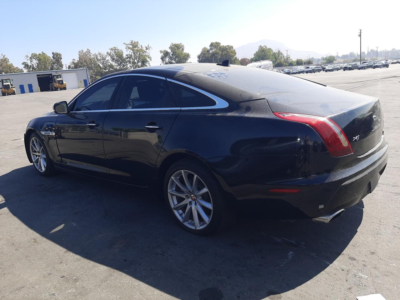 Obraz 2 z 2014 JAGUAR XJ  2014 z VIN SAJWA1CZ9E8V71147