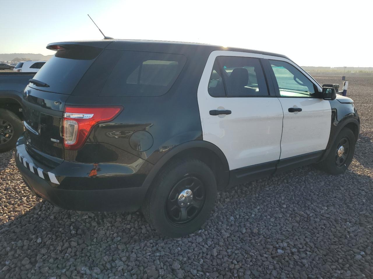 Image 3 of 2015 FORD EXPLORER POLICE INTERCEPTOR 2015 with VIN 1FM5K8AR4FGB91591