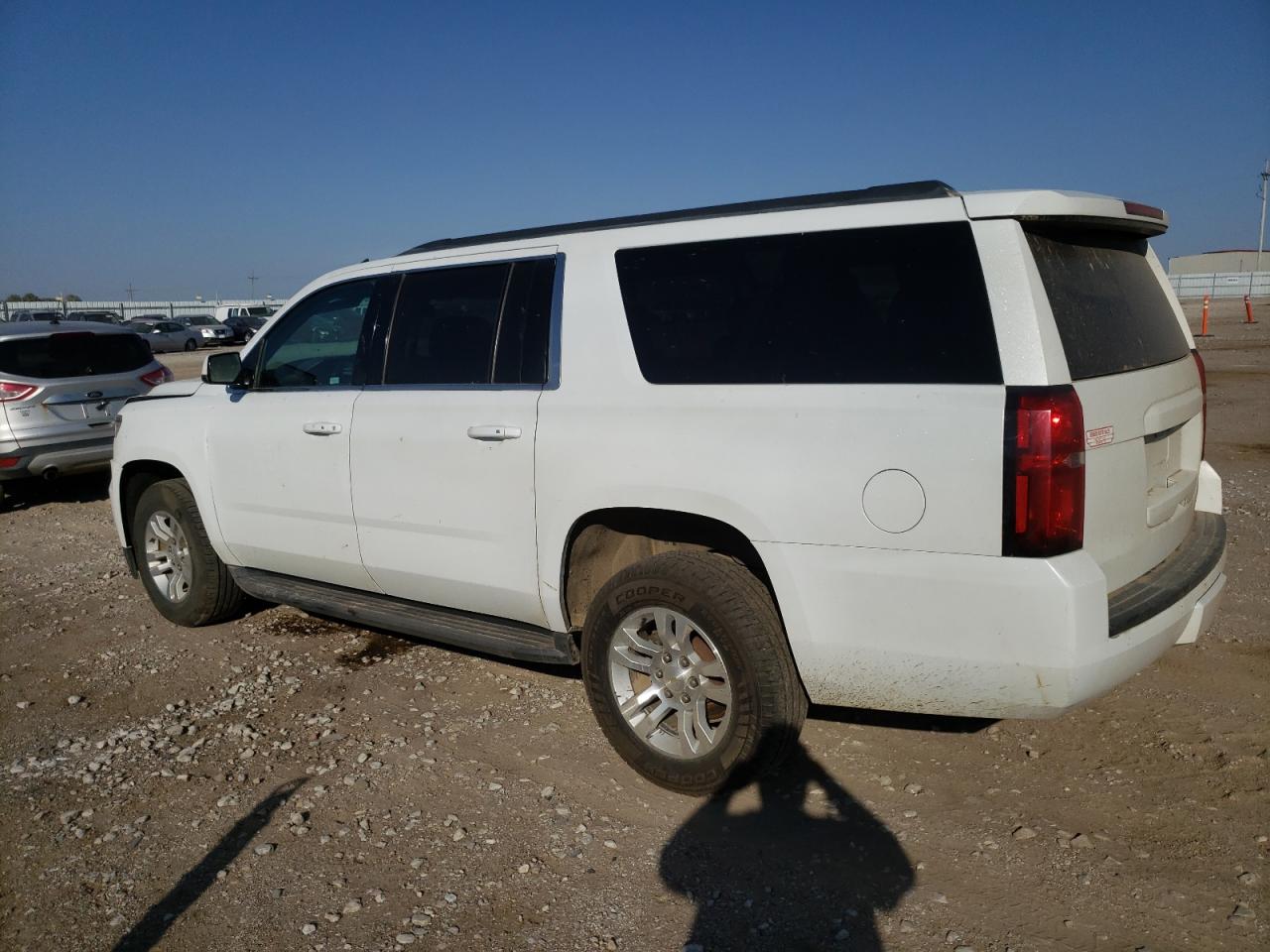 Obraz 2 z 2015 CHEVROLET SUBURBAN K1500 LT 2015 z VIN 1GNSKJKC1FR120515