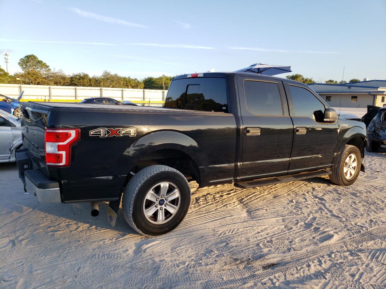 Изображение 3 2018 FORD F150 SUPERCREW 2018 с VIN 1FTFW1E58JKD46161