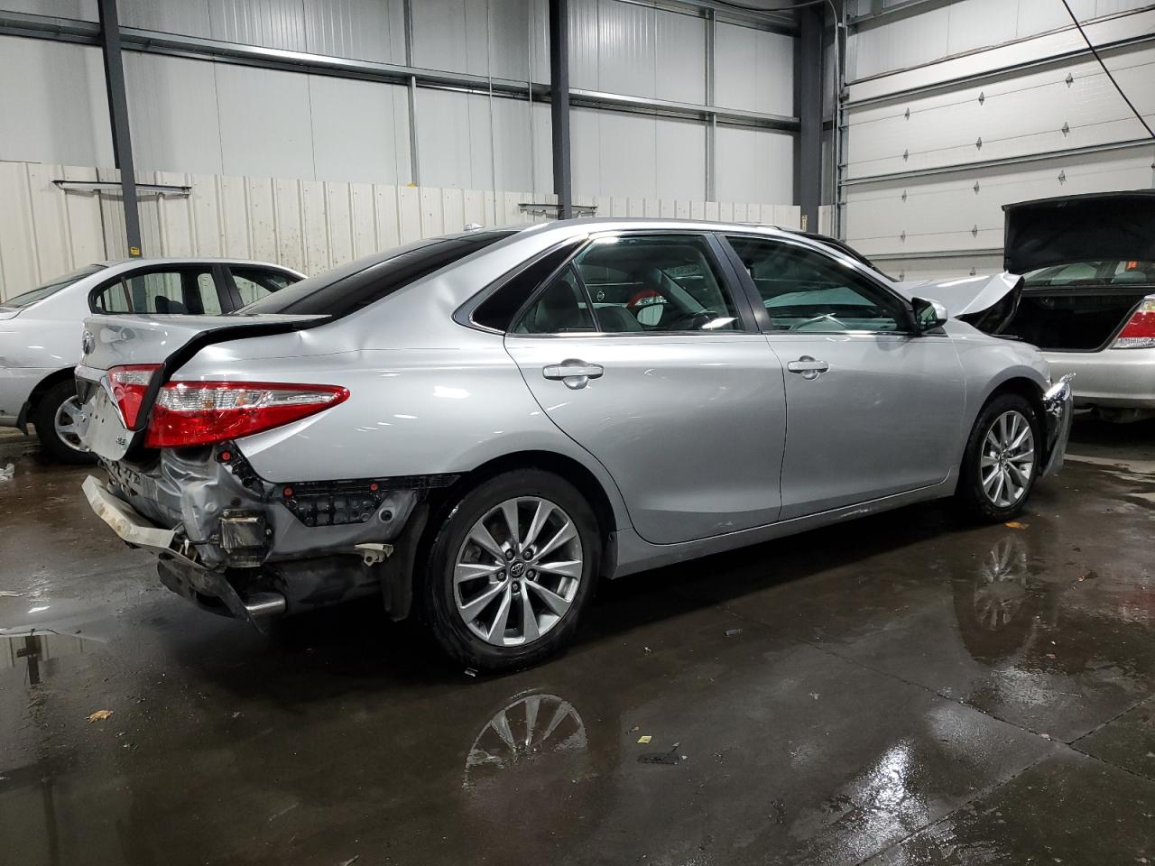 Image 3 of 2015 TOYOTA CAMRY XSE 2015 with VIN 4T1BK1FK2FU564683